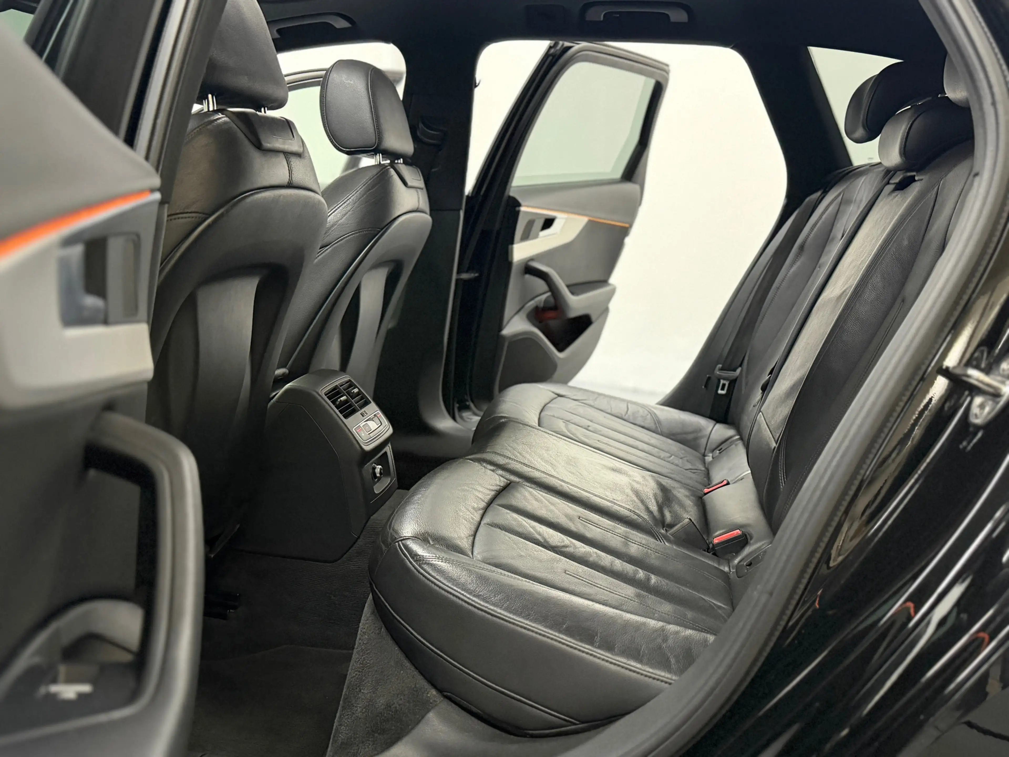 Audi A4 Avant 1.4 TFSI Sport Pro Line S Pano Vrt Cockpit C — photo 36
