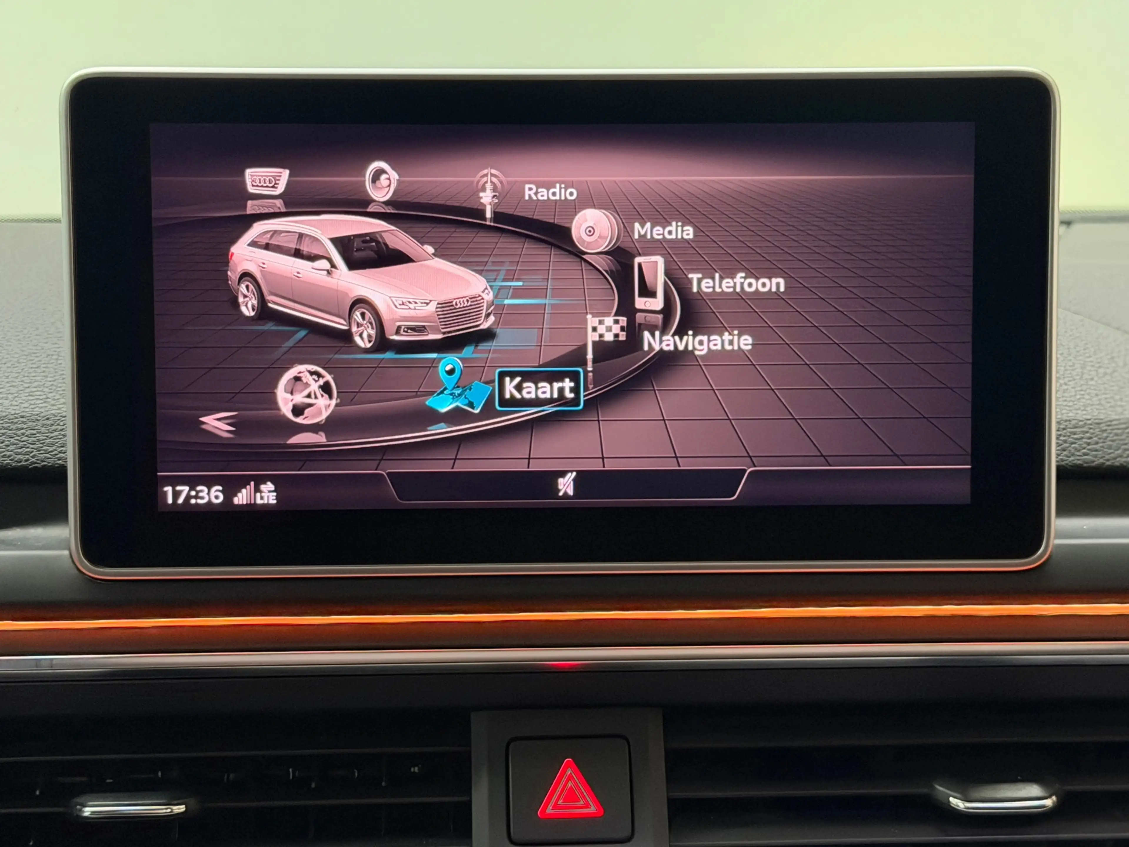 Audi A4 Avant 1.4 TFSI Sport Pro Line S Pano Vrt Cockpit C — photo 48