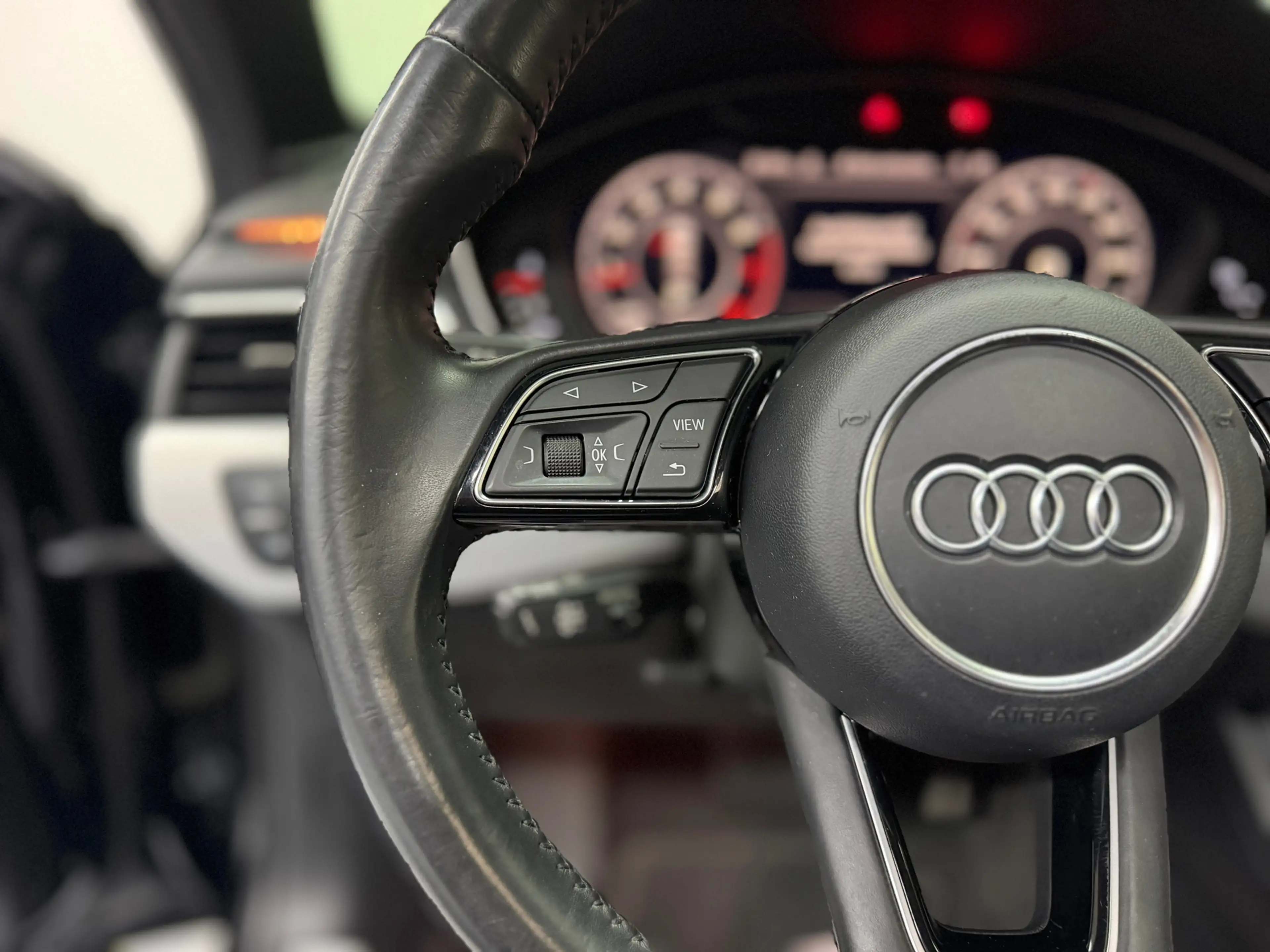 Audi A4 Avant 1.4 TFSI Sport Pro Line S Pano Vrt Cockpit C — photo 38
