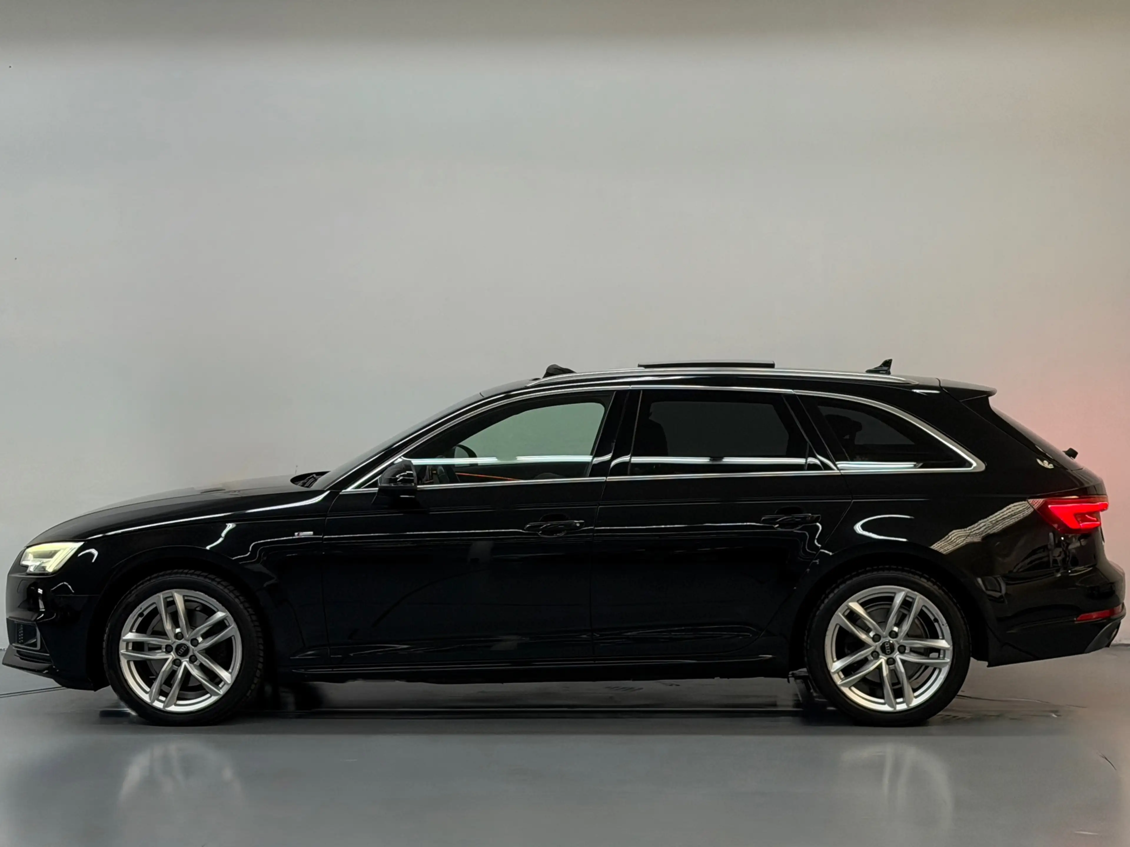 Audi A4 Avant 1.4 TFSI Sport Pro Line S Pano Vrt Cockpit C — photo 5