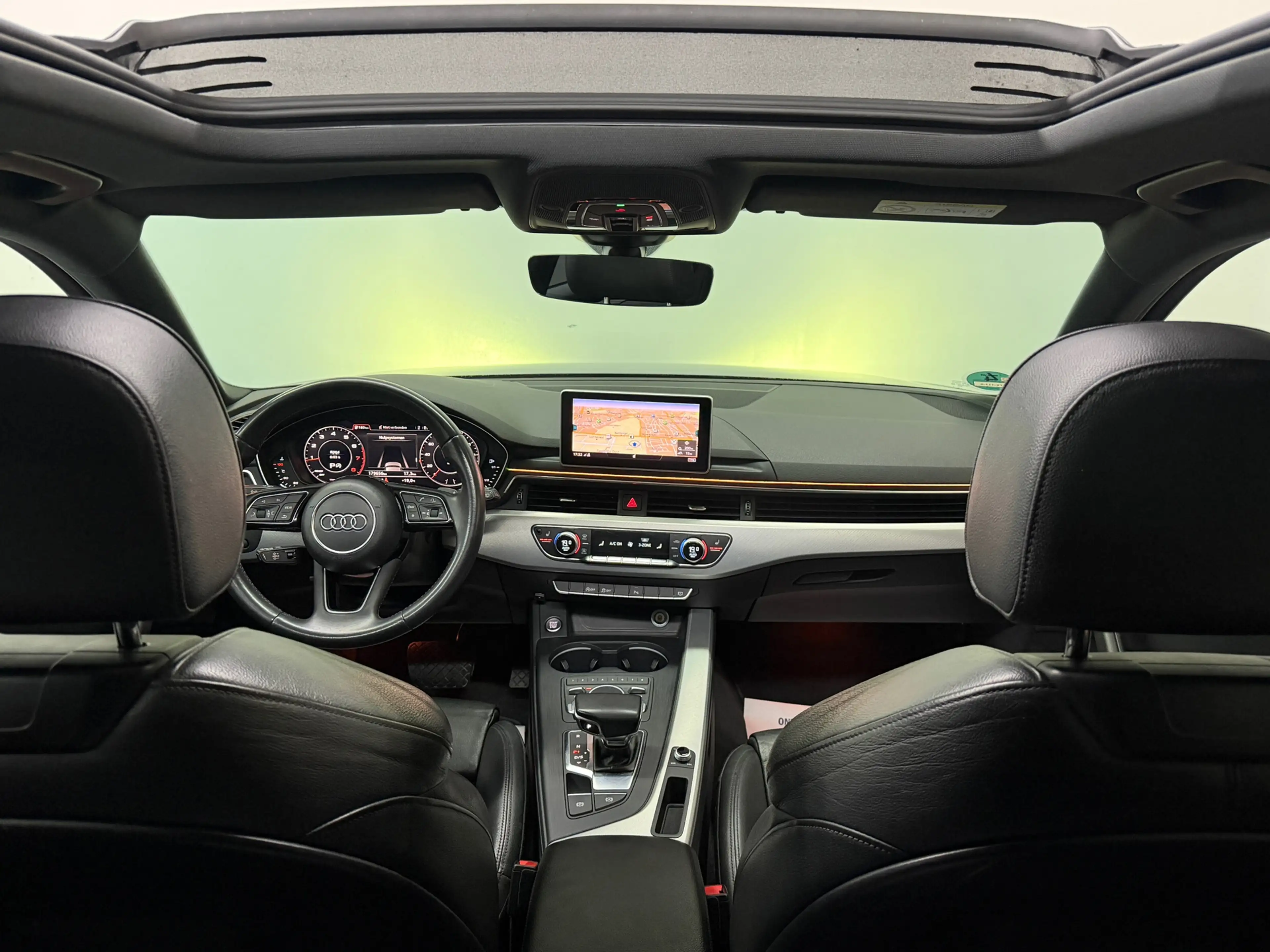Audi A4 Avant 1.4 TFSI Sport Pro Line S Pano Vrt Cockpit C — photo 21