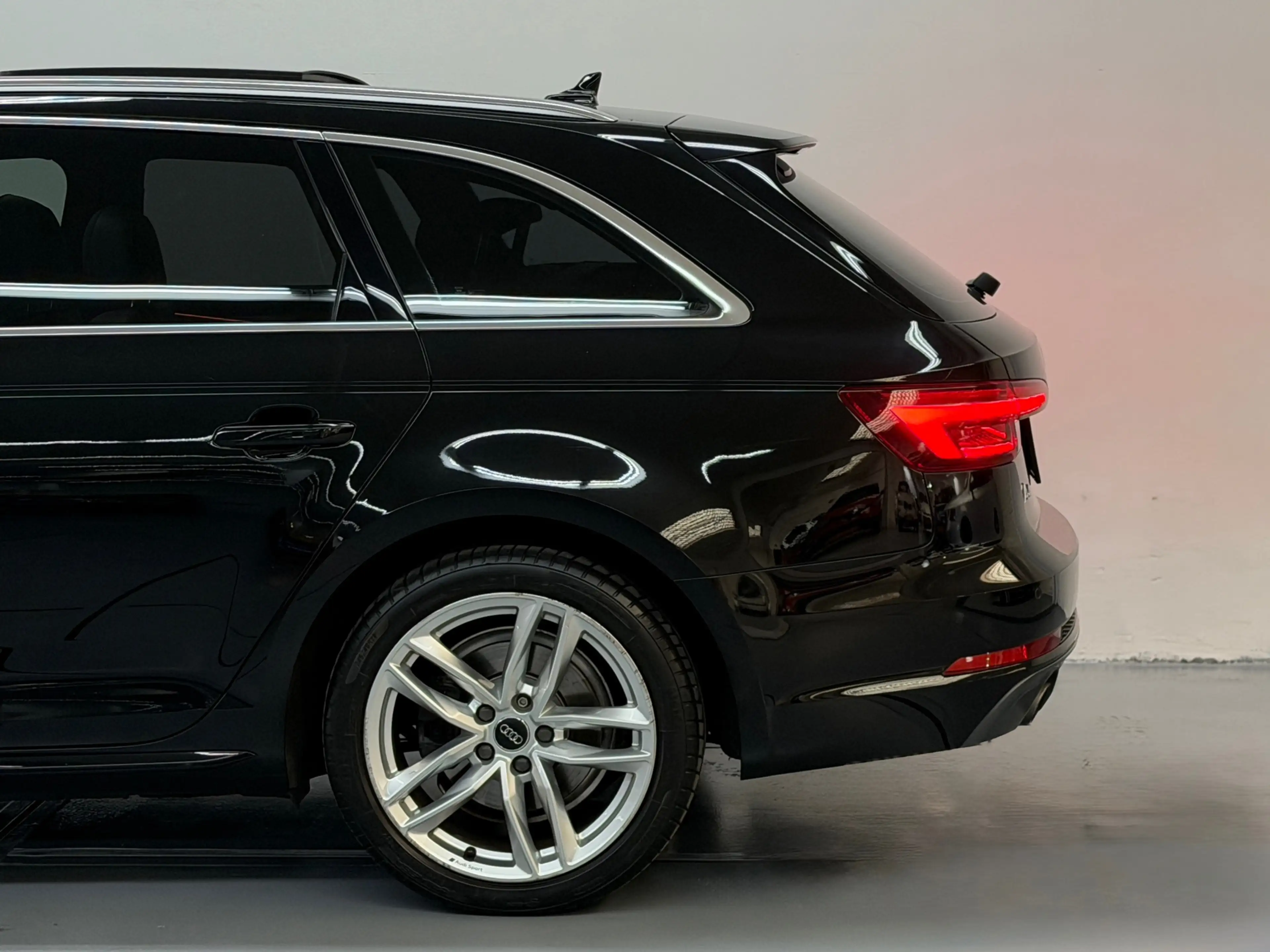 Audi A4 Avant 1.4 TFSI Sport Pro Line S Pano Vrt Cockpit C — photo 6