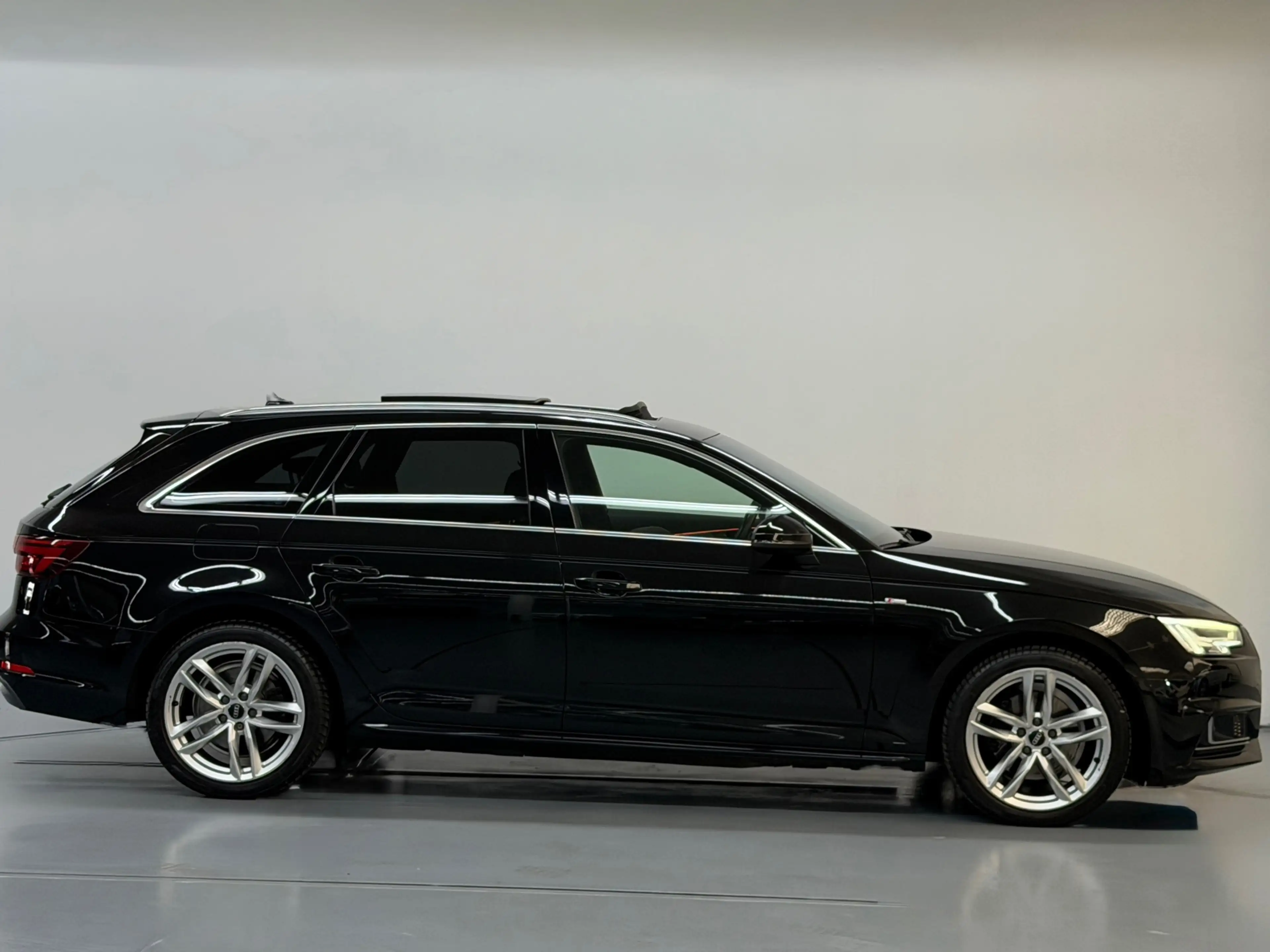 Audi A4 Avant 1.4 TFSI Sport Pro Line S Pano Vrt Cockpit C — photo 15
