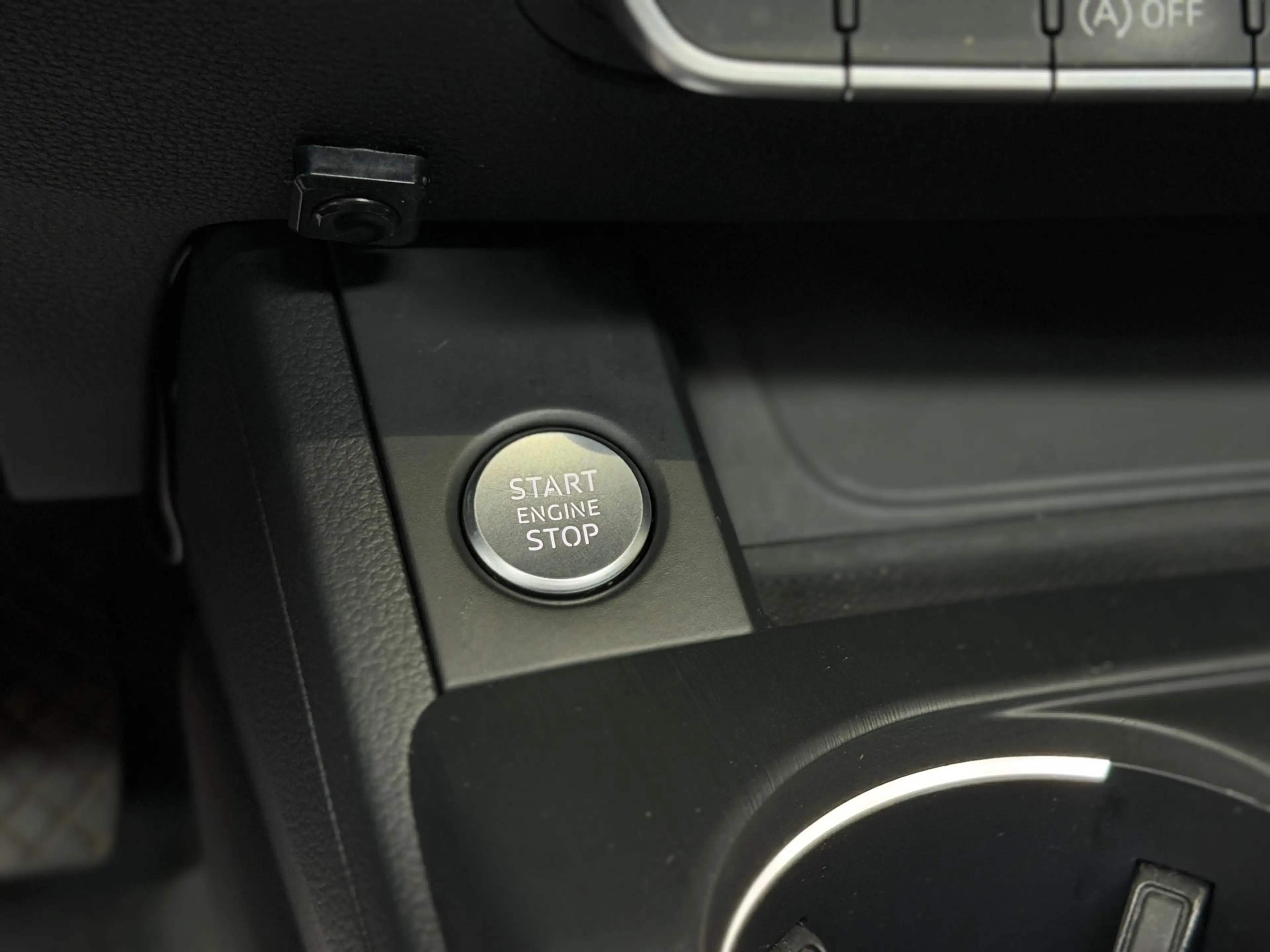 Audi A4 Avant 1.4 TFSI Sport Pro Line S Pano Vrt Cockpit C — photo 31