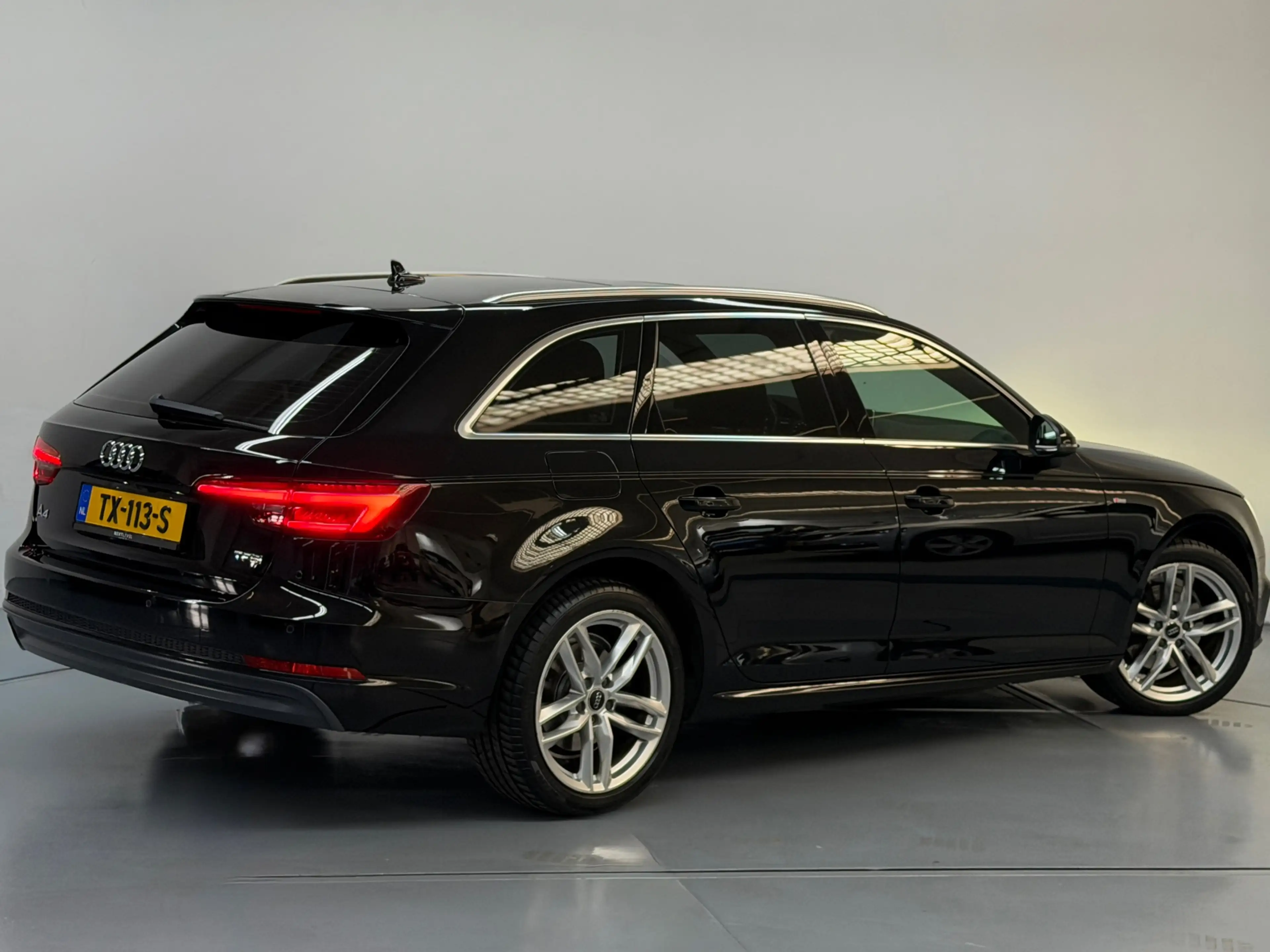 Audi A4 Avant 1.4 TFSI Sport Pro Line S Pano Vrt Cockpit C — photo 13