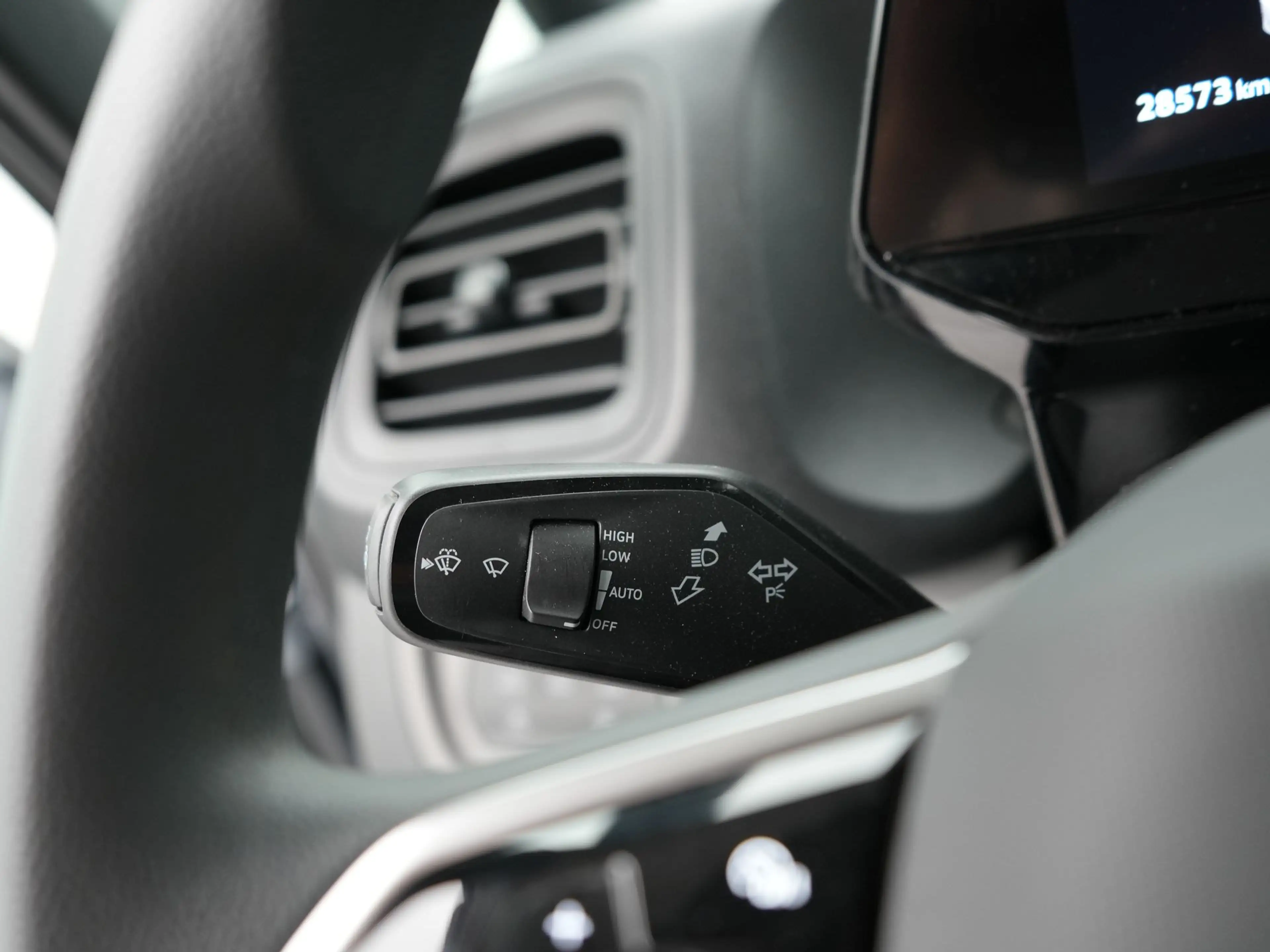Volkswagen ID. Buzz Cargo 2 zits WLTP 402km 77 kWh — photo 15