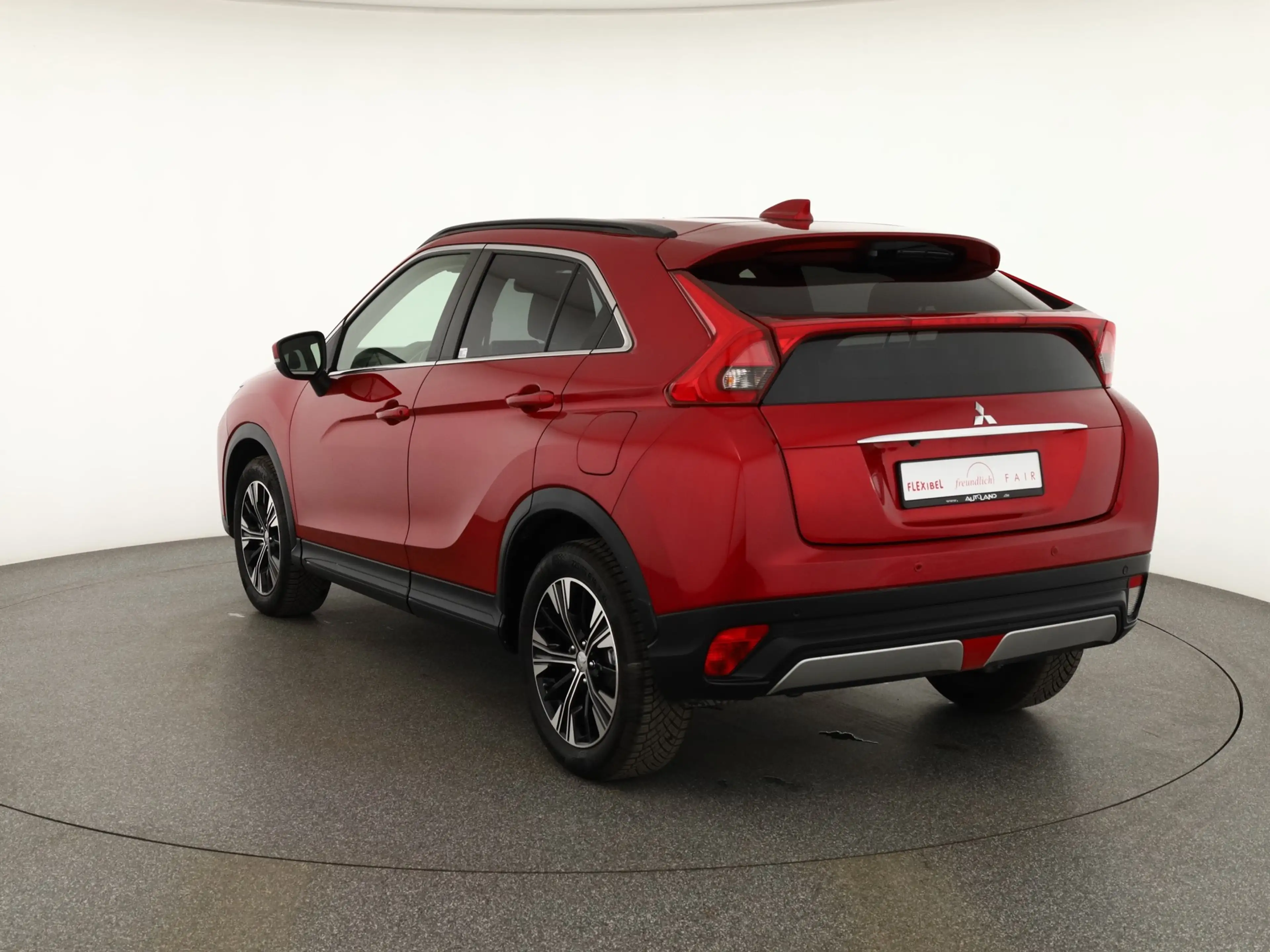 Mitsubishi Eclipse Cross 1.5 T-MIVEC Diamant Aut. Kamera — photo 3