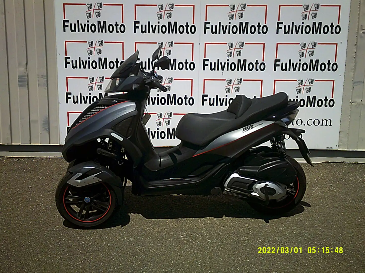 Piaggio MP3 300 Grey - 1