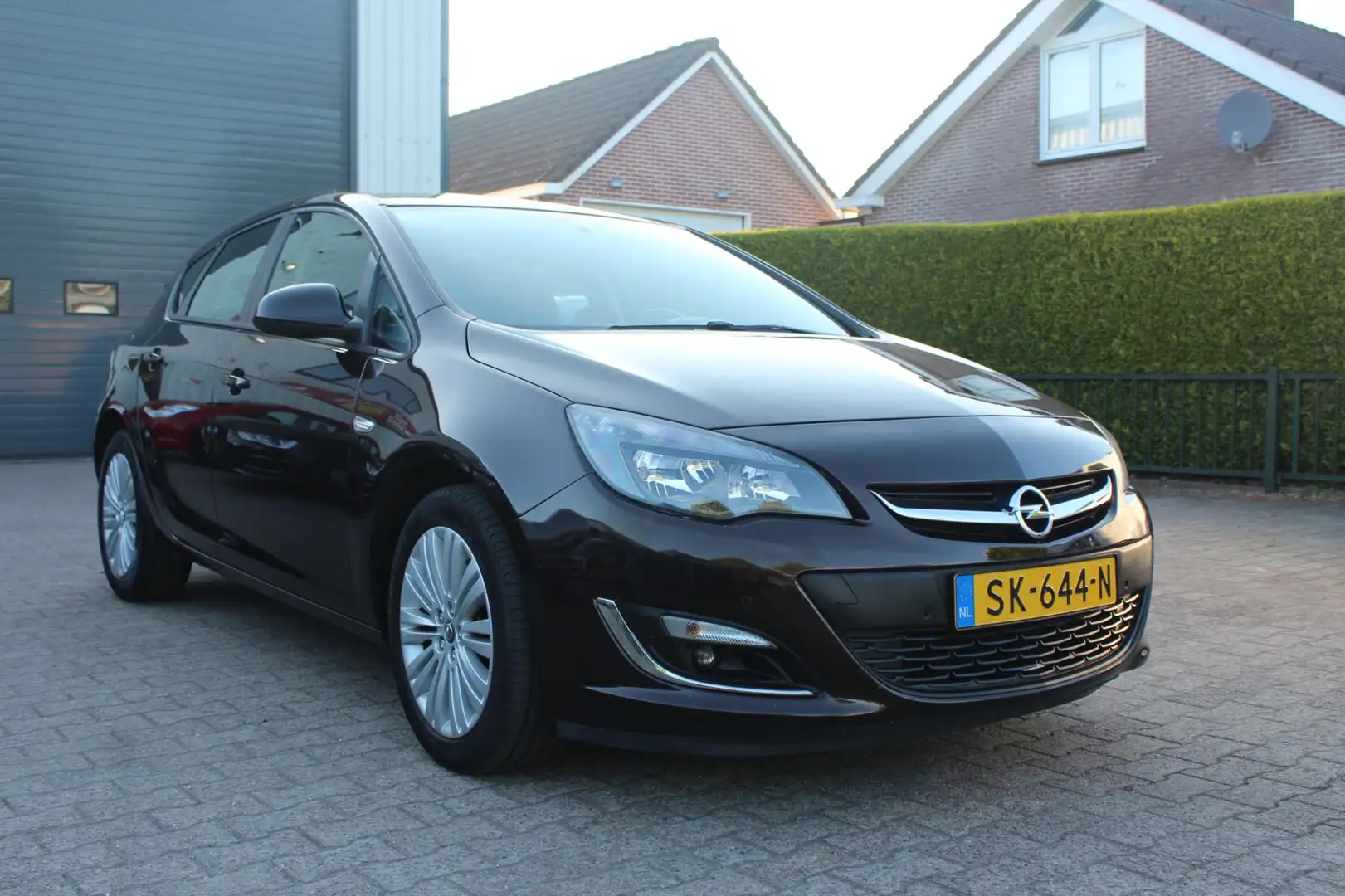 Opel Astra 1.4 Turbo Business + Brun - 2