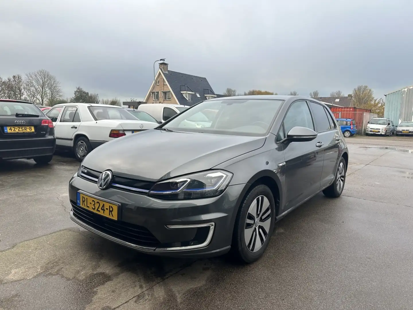 Volkswagen e-Golf e-Golf Grijs - 1