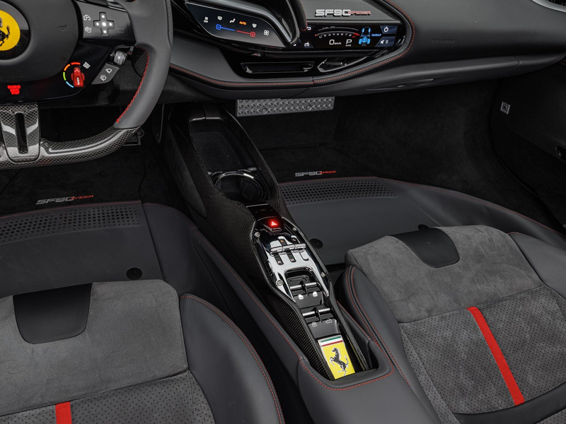 Ferrari SF90 Spider — photo 14
