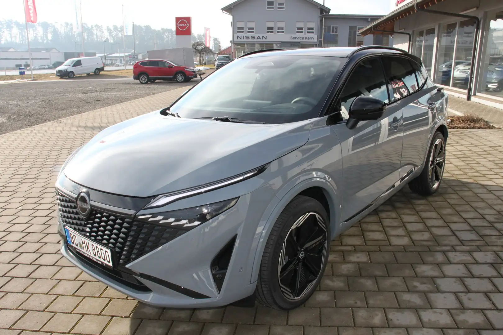 Nissan Qashqai 1.5 N-Design e-Power MY25 205 PS Komfort Plus Grau - 1