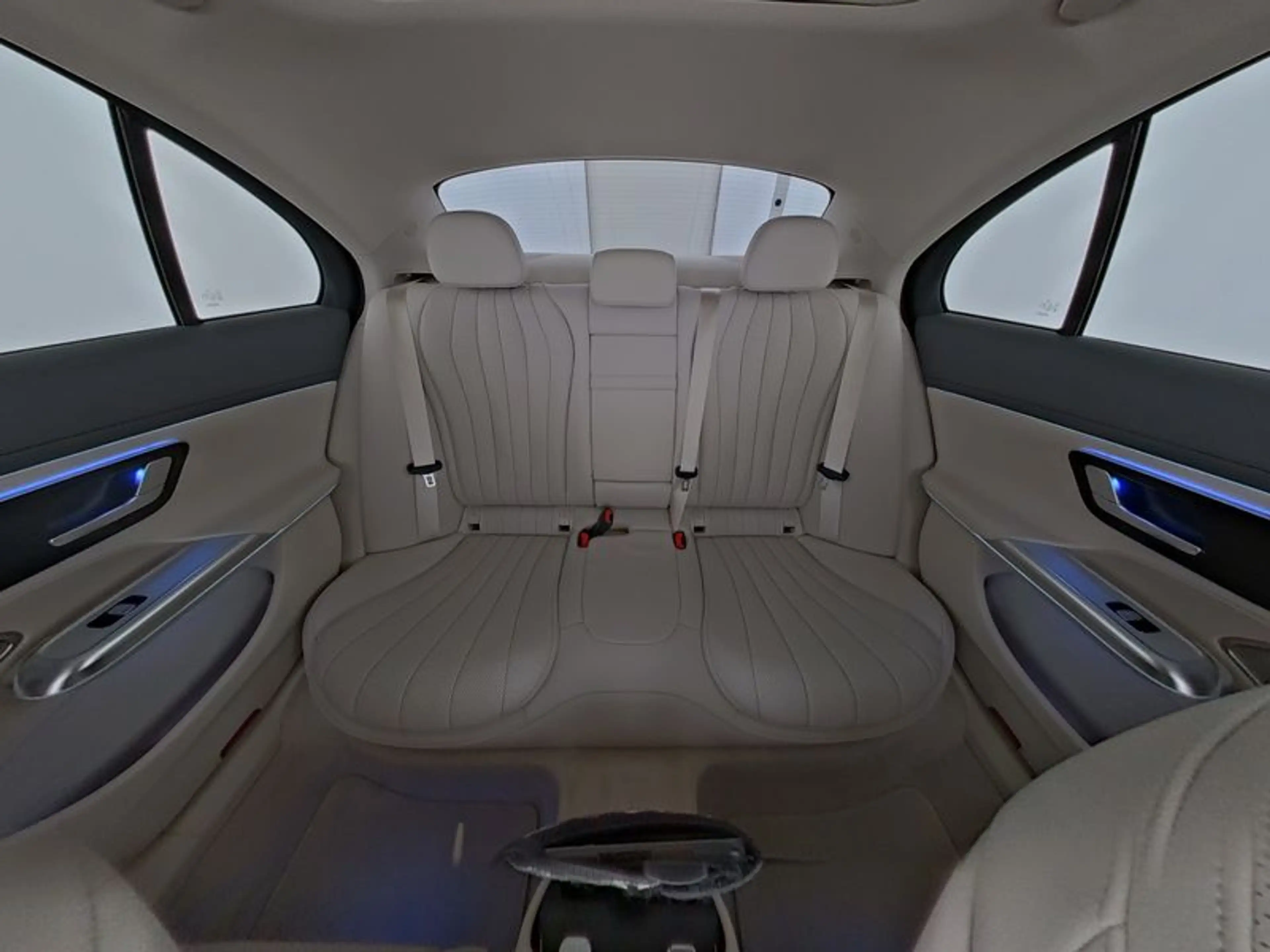 Mercedes-Benz E 220 d  Exclusive Premium Pano Softclose Burm4D — photo 10