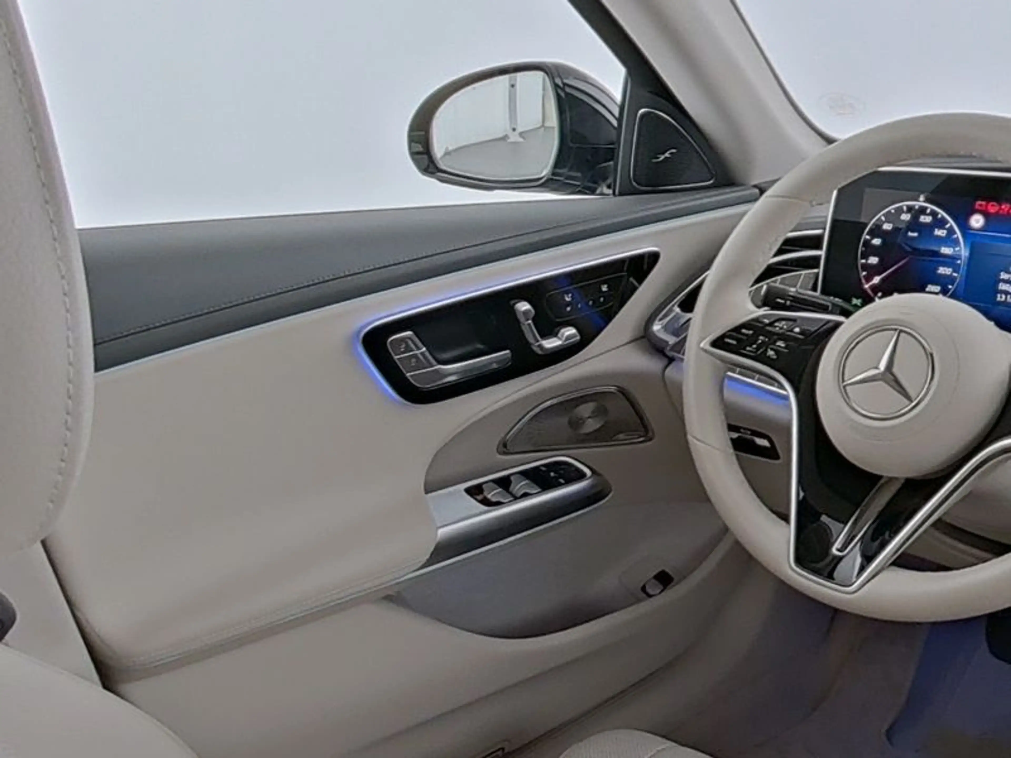 Mercedes-Benz E 220 d  Exclusive Premium Pano Softclose Burm4D — photo 11