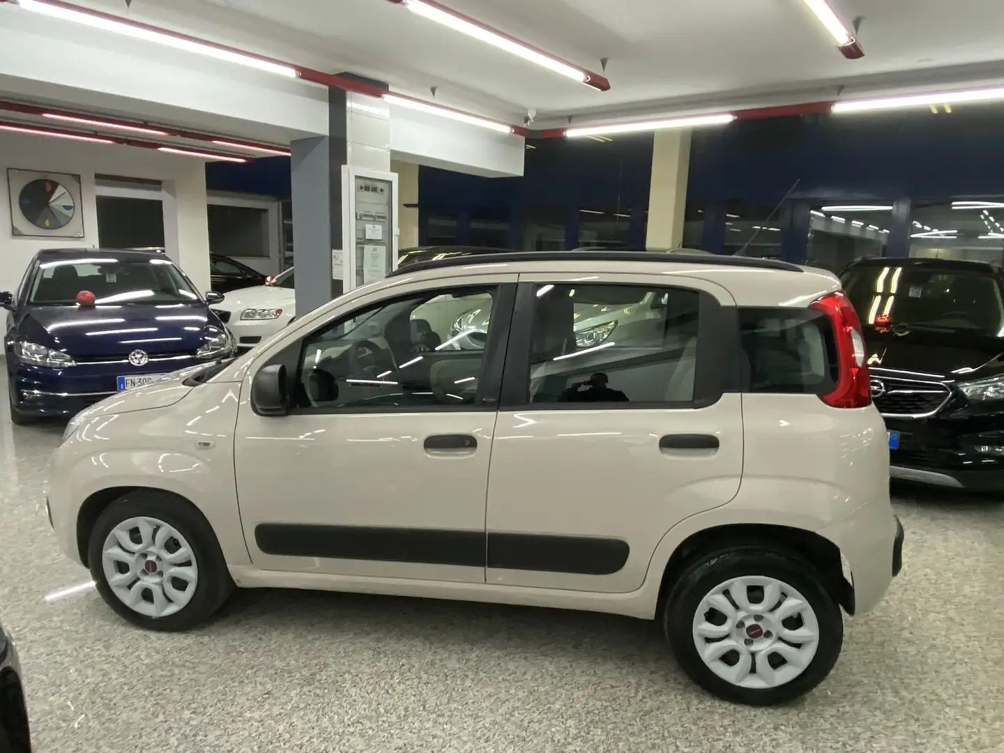 Fiat Panda 0.9 t.air t. natural power Easy 80cv Beige - 2