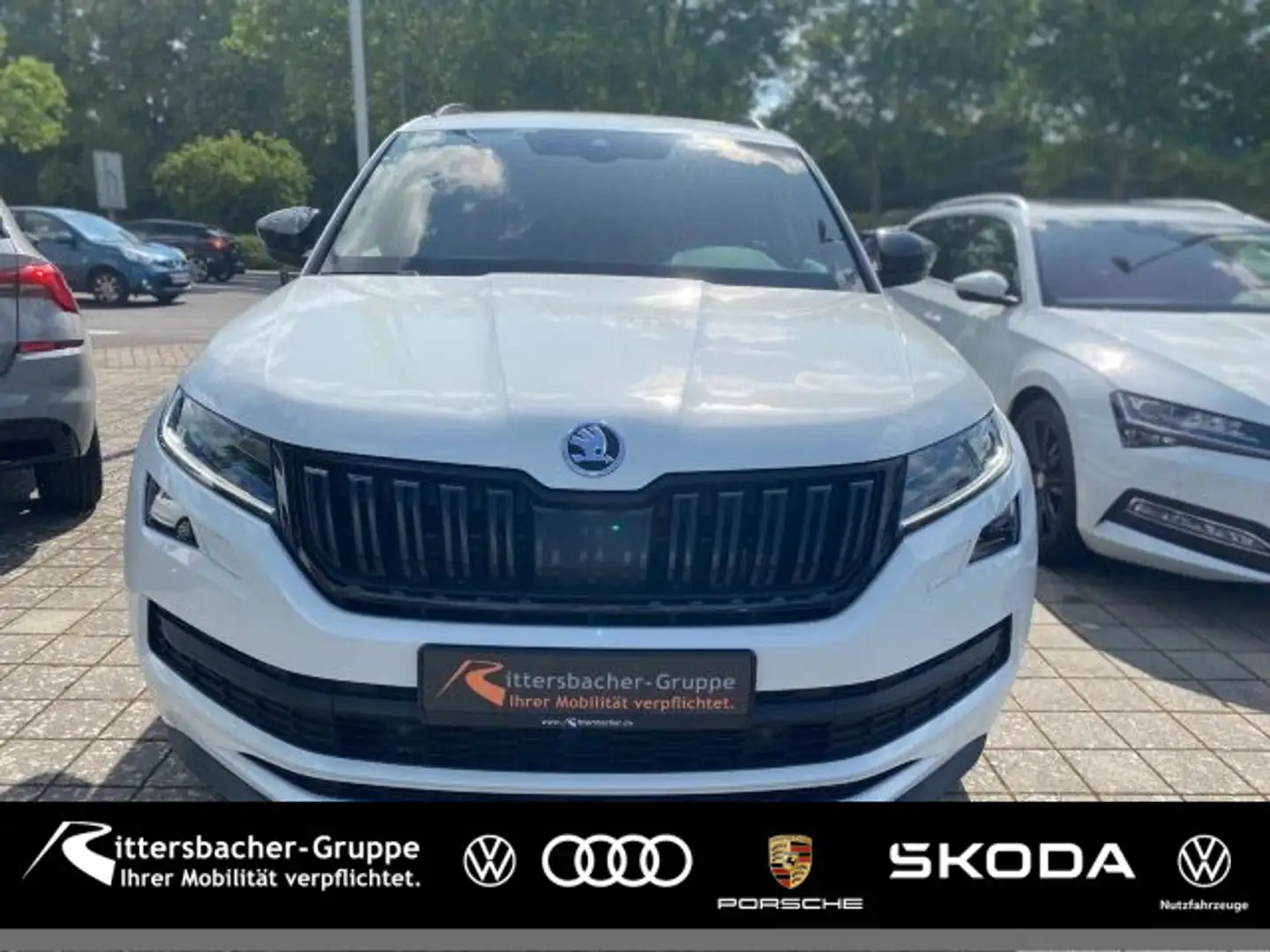 Skoda Kodiaq 2.0 TDI Sportline 4x4 DSG AHK Pano.Leder Weiß - 1