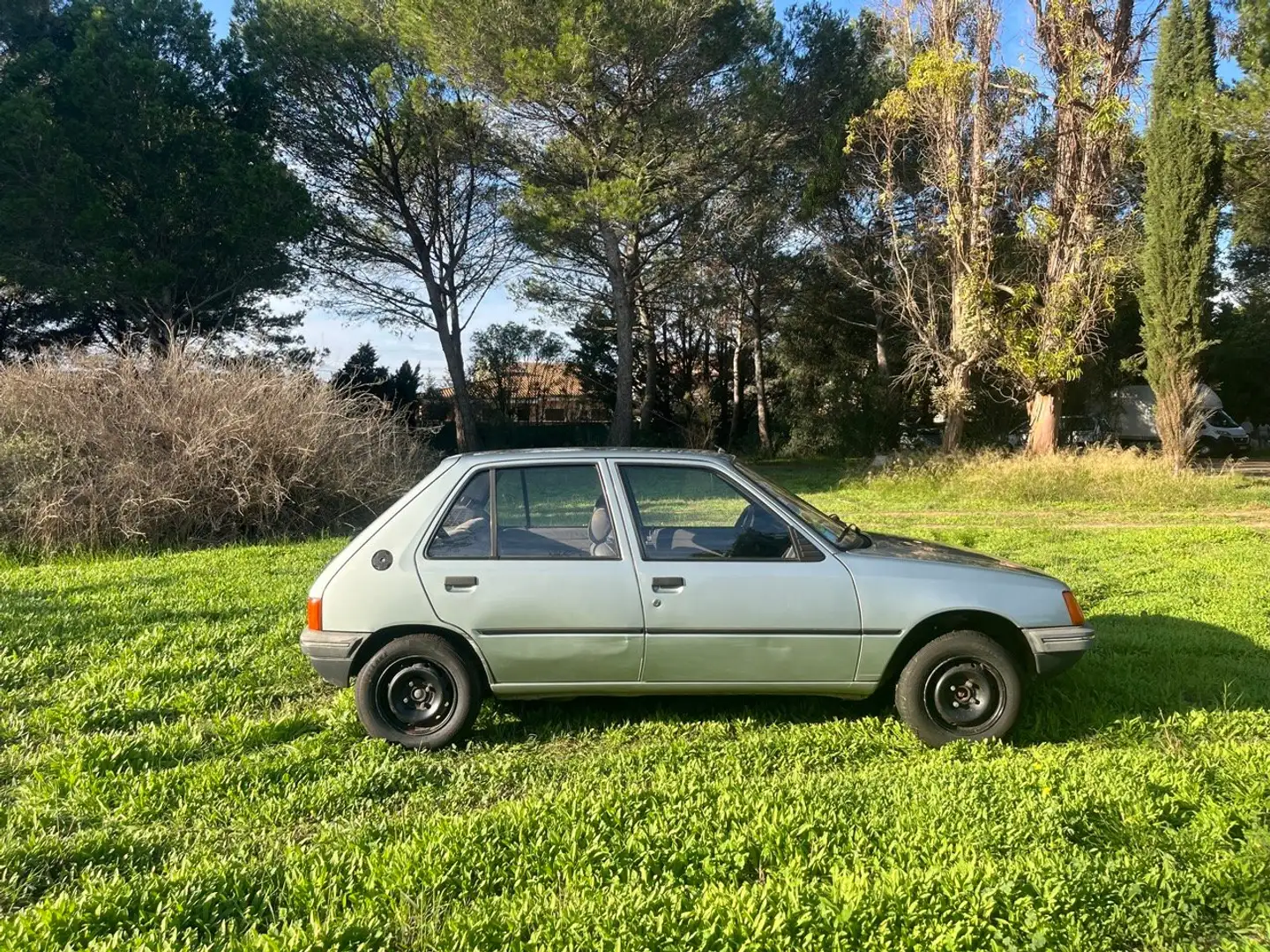 Peugeot 205 1.4 SR Gris - 2