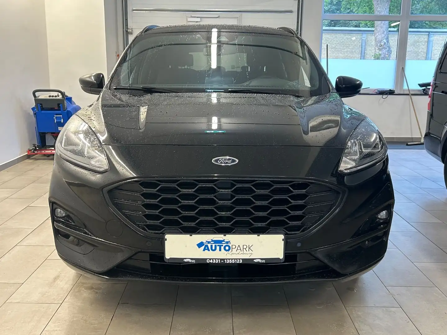 Ford Kuga ST-Line Schwarz - 2