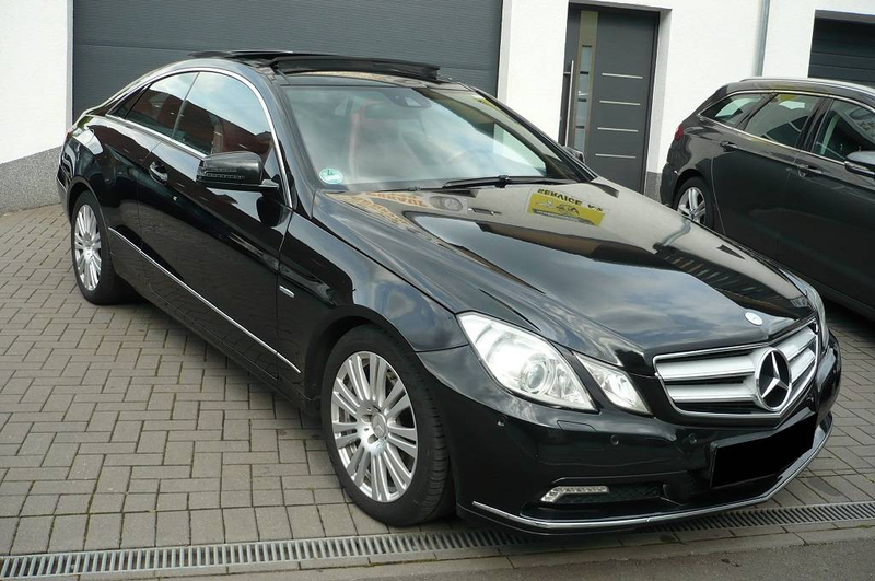 Mercedes-Benz E 350 E-Klasse Coupe Diesel CDI DPF Panoramadach BlueEFFICIENCY 7G-TRONIC Avantgarde