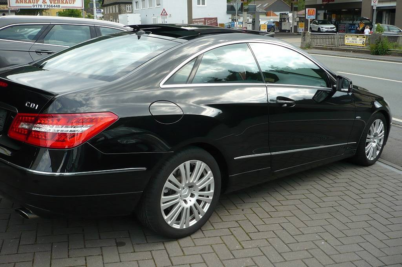 Mercedes-Benz E 350 E-Klasse Coupe Diesel CDI DPF Panoramadach BlueEFFICIENCY 7G-TRONIC Avantgarde — photo 8