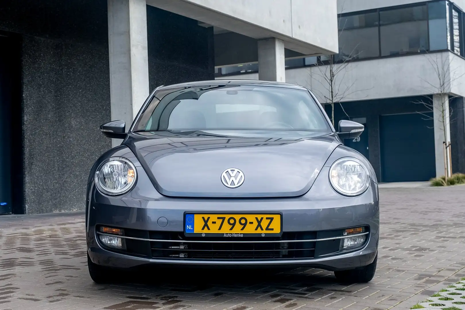 Volkswagen Beetle 1.2 TSI Design /Apple Carplay / Dealer Onderhouden Grigio - 2