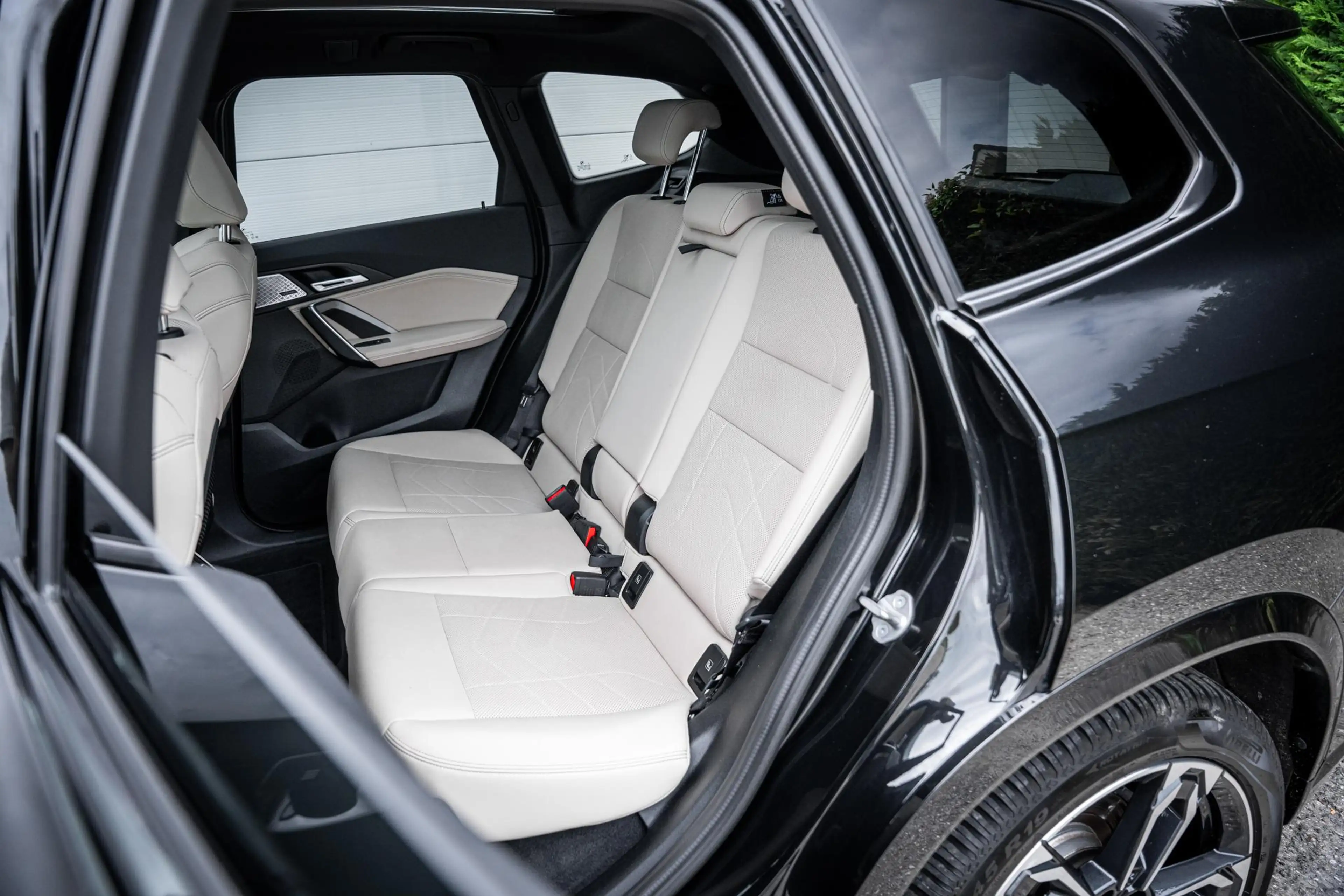 BMW X1 xDrive30e M-Sport Org.NL|Pano-dak|H&K|Trekhaak|HuD — photo 5
