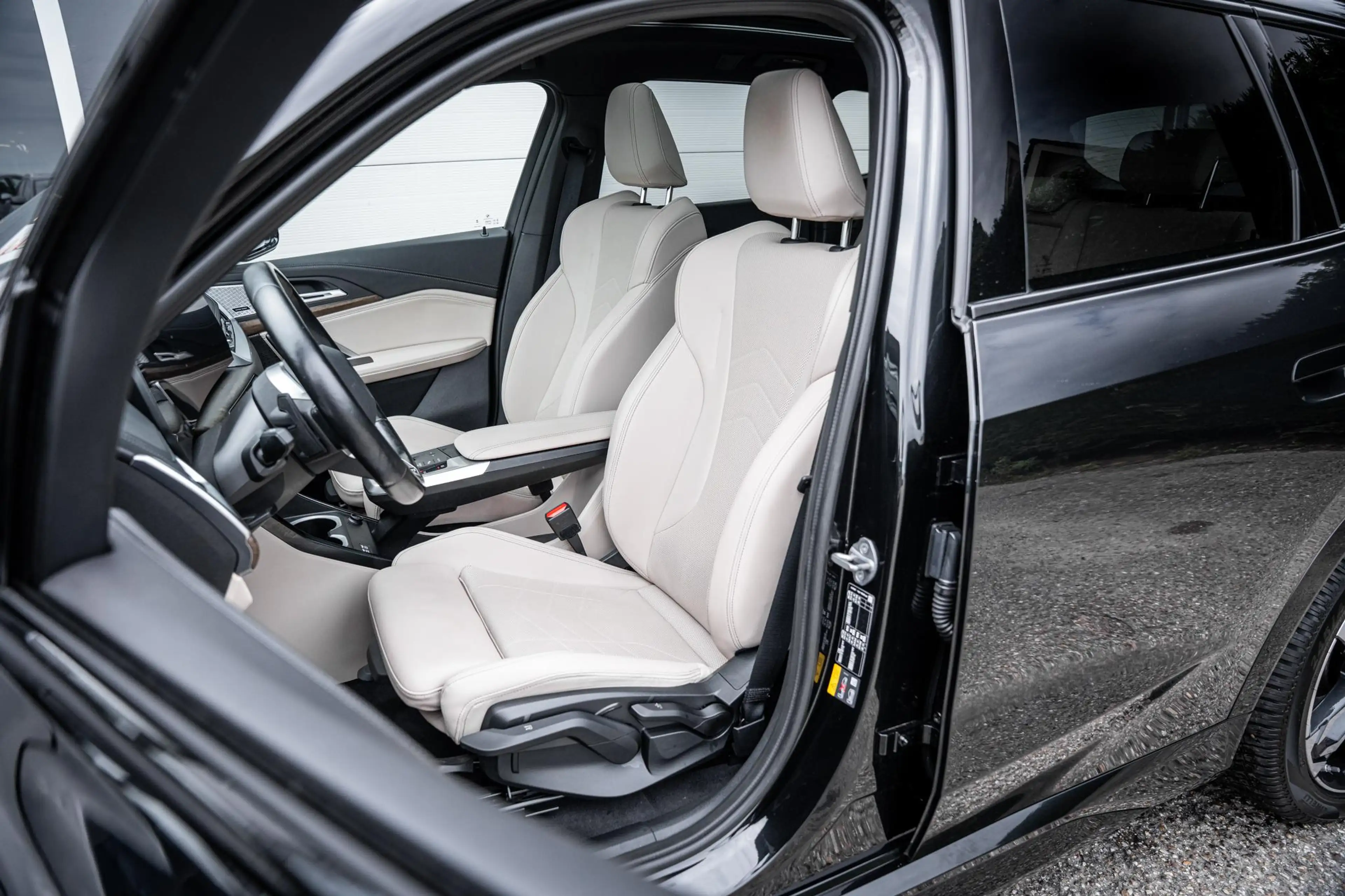BMW X1 xDrive30e M-Sport Org.NL|Pano-dak|H&K|Trekhaak|HuD — photo 4