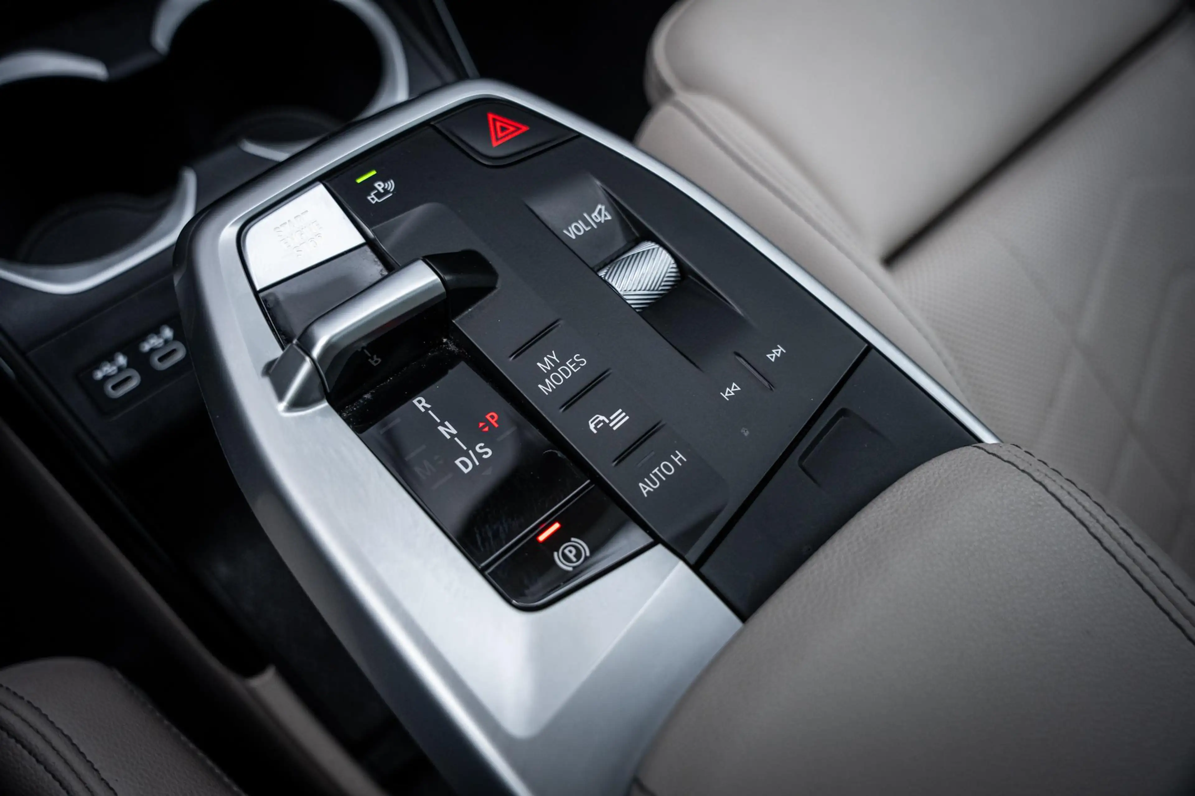 BMW X1 xDrive30e M-Sport Org.NL|Pano-dak|H&K|Trekhaak|HuD — photo 39
