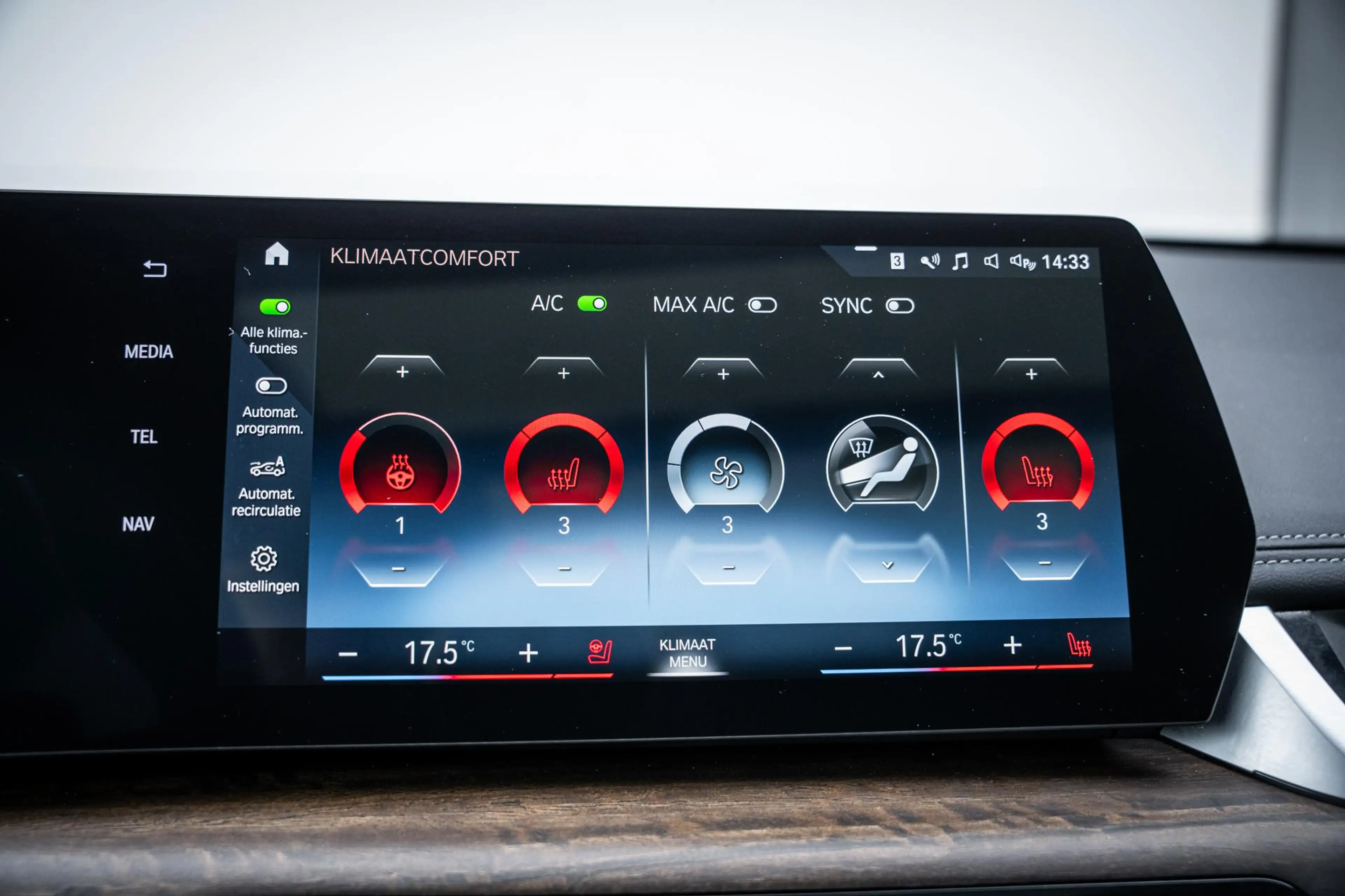 BMW X1 xDrive30e M-Sport Org.NL|Pano-dak|H&K|Trekhaak|HuD — photo 35