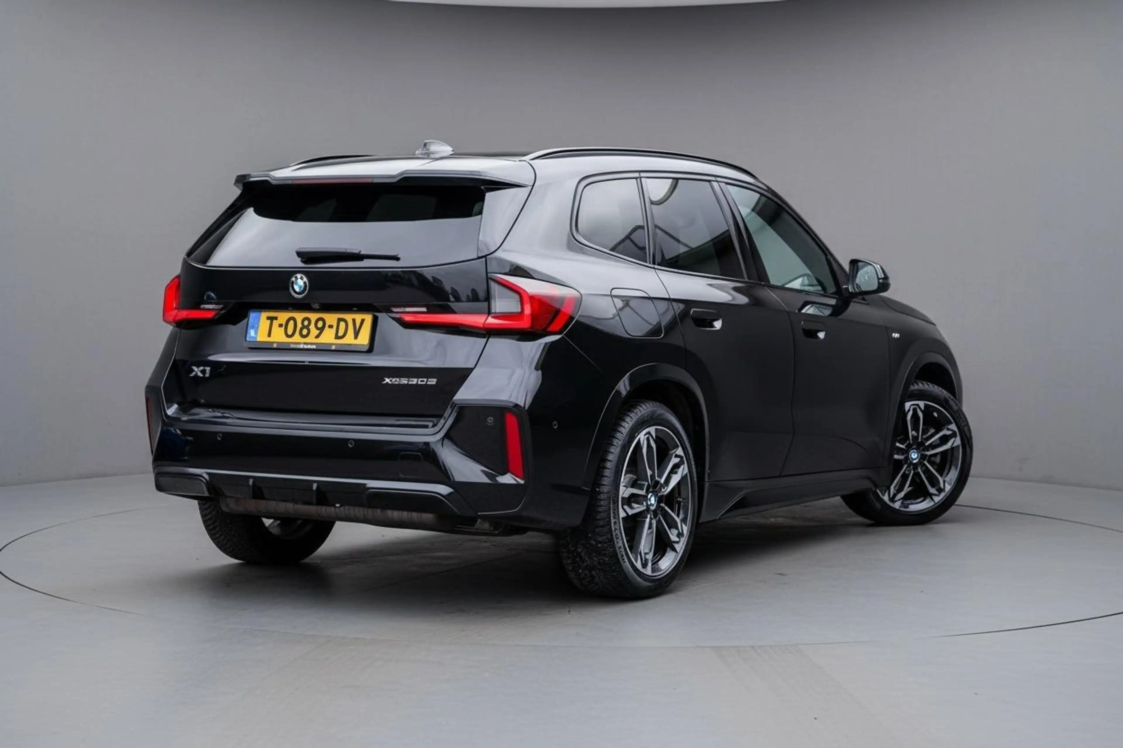 BMW X1 xDrive30e M-Sport Org.NL|Pano-dak|H&K|Trekhaak|HuD — photo 2