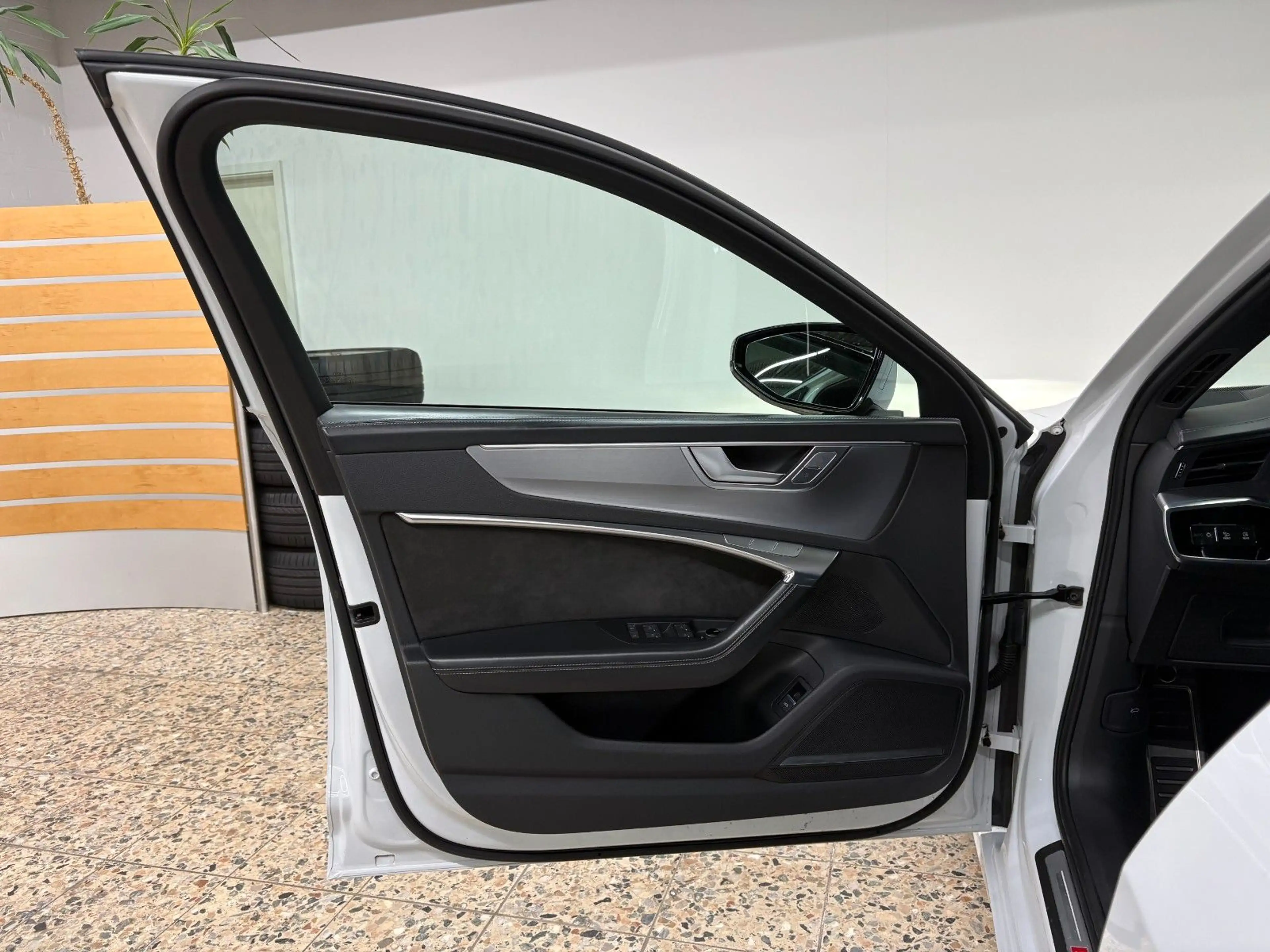 Audi S6 /Avant/quattro/AHK/HuD/MatrixLED/B&O/PANO — photo 13