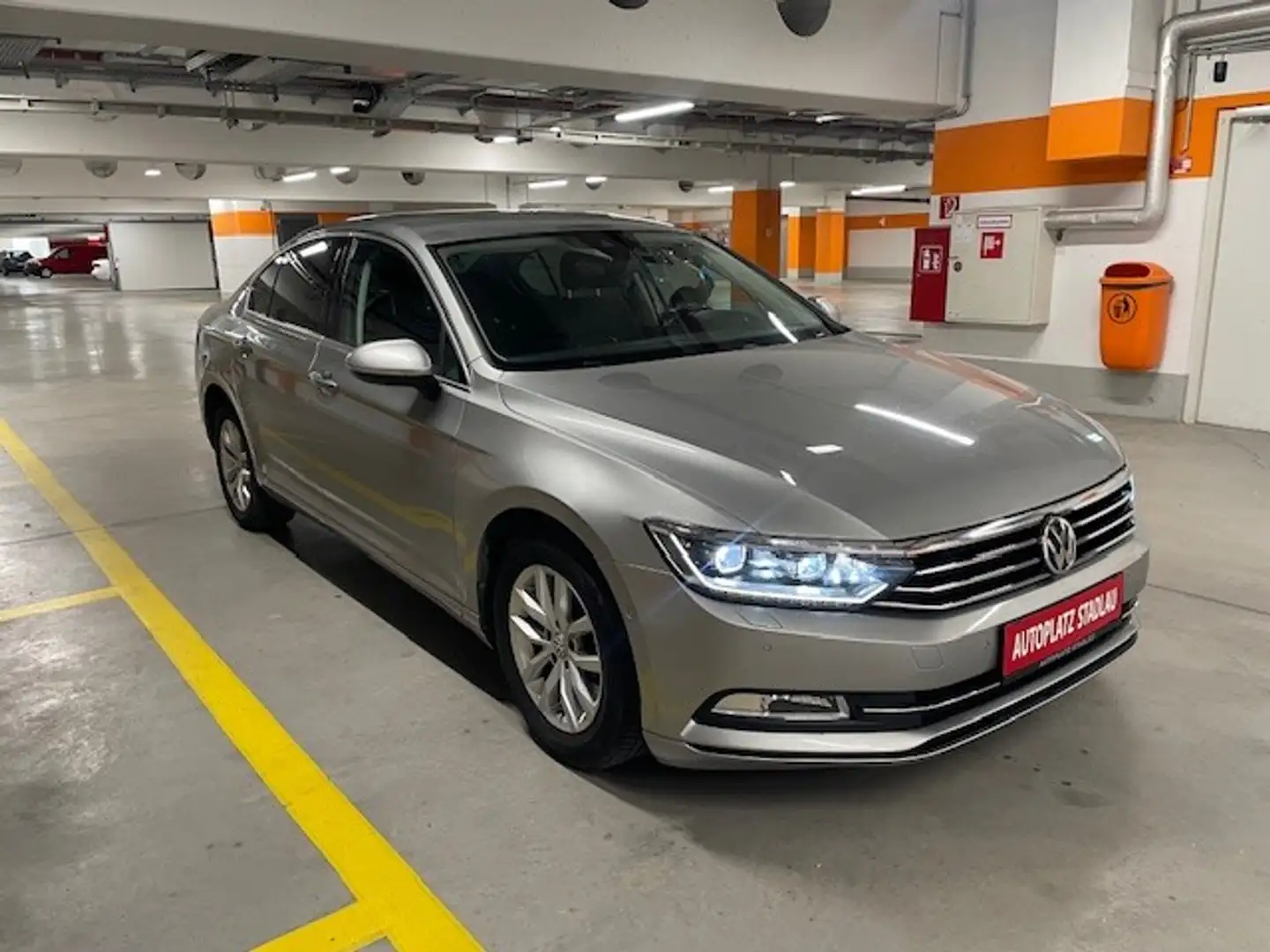 Volkswagen Passat Comfortline 1,6 TDI DSG Beige - 2