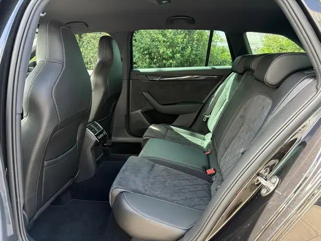 Skoda Superb view 9