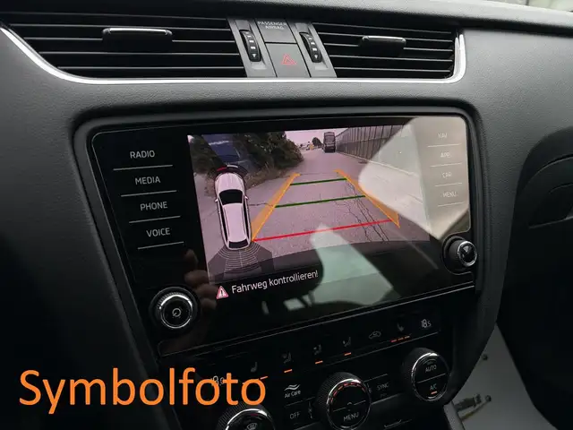 Skoda Superb view 14