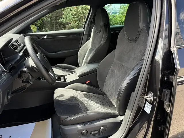Skoda Superb view 11