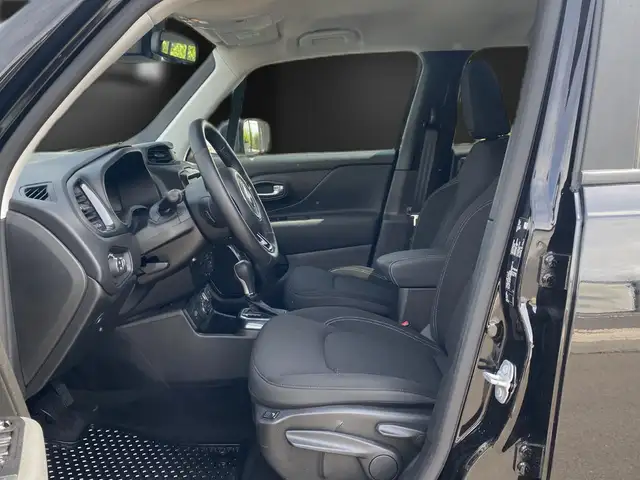 Jeep Renegade view 12
