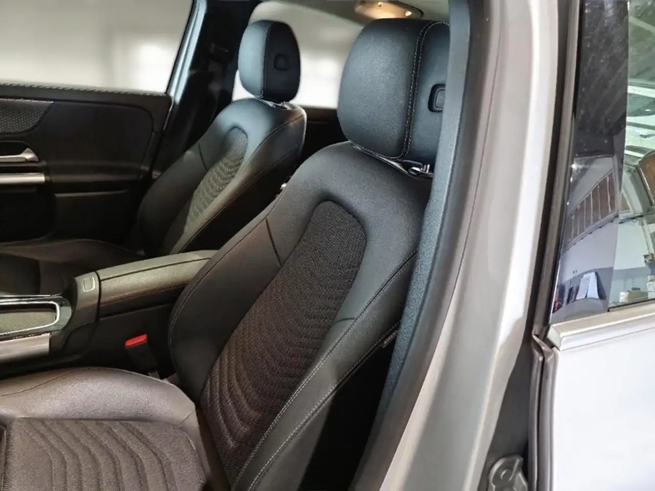 Mercedes-Benz GLA 200 D AUTO PROG ADVANCED CROSSOVER, миниатюра 9