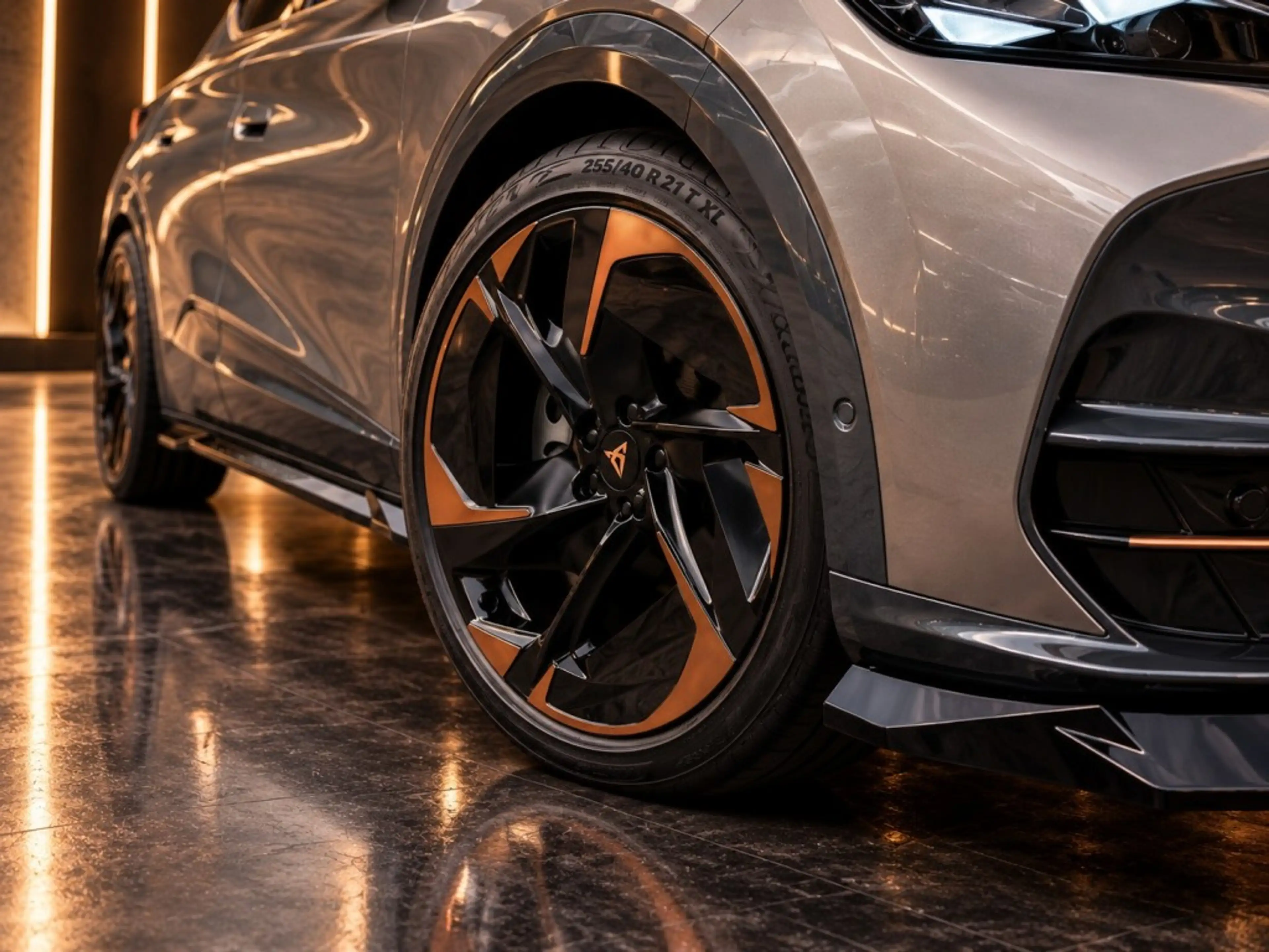 CUPRA Tavascan VZ EXTREME 82 kWh 341PK Panoramadak Sennheiser Cam — photo 3
