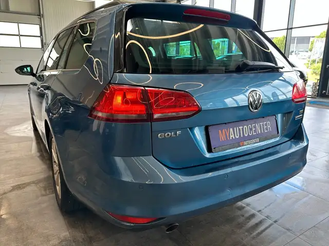 Volkswagen Golf view 5