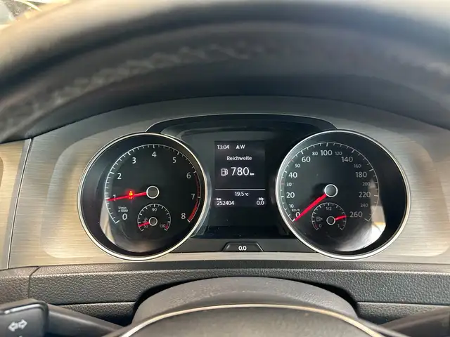 Volkswagen Golf view 13