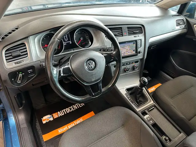 Volkswagen Golf view 10