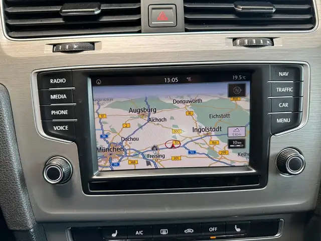 Volkswagen Golf view 14