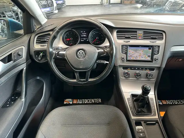 Volkswagen Golf view 8