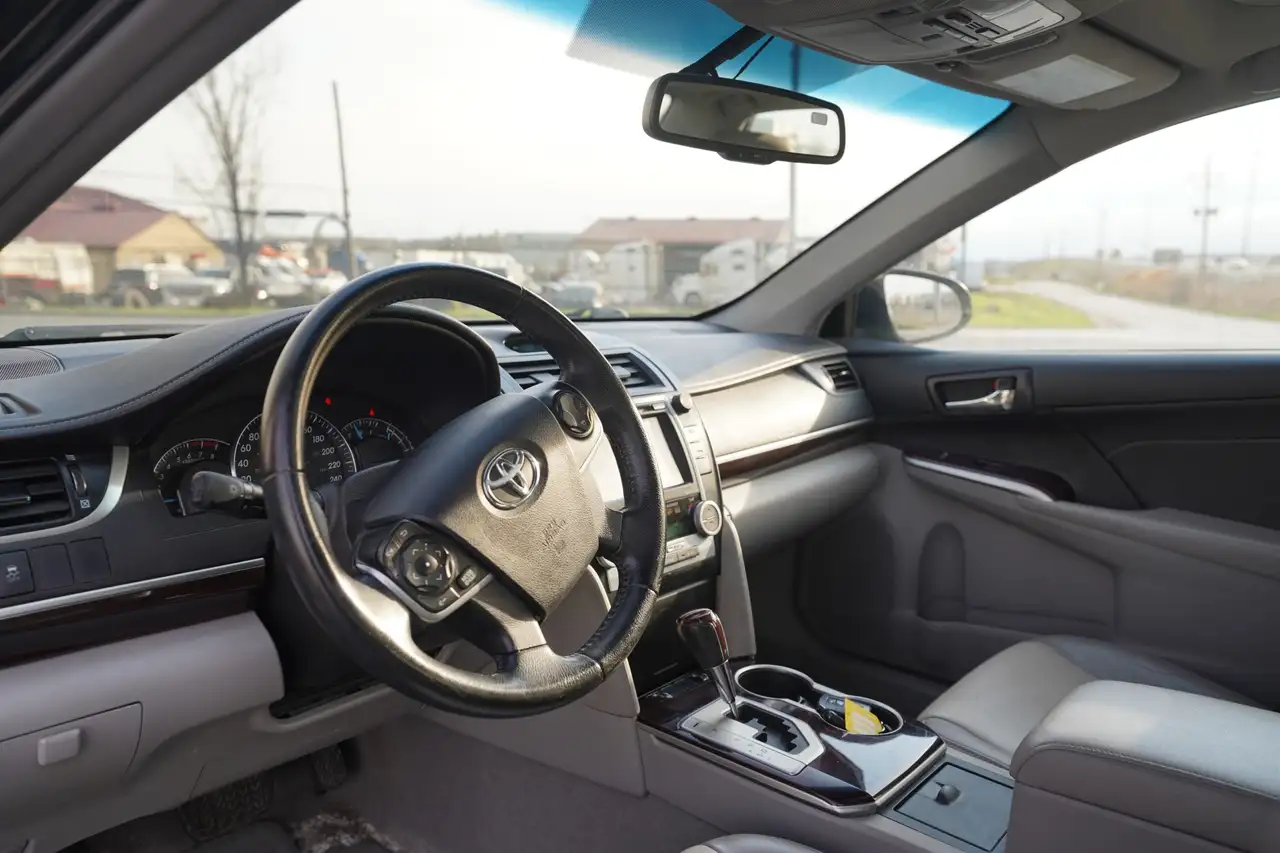 Toyota Camry снимка Toyota Camry