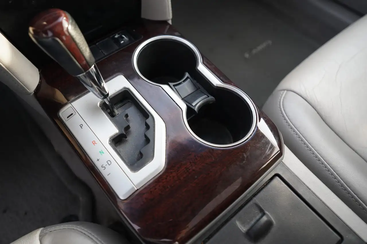 Toyota Camry снимка Toyota Camry