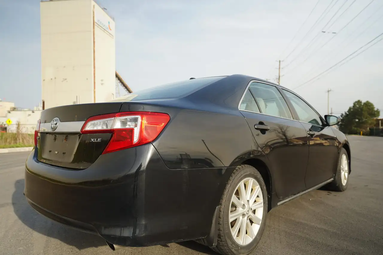 Toyota Camry снимка Toyota Camry