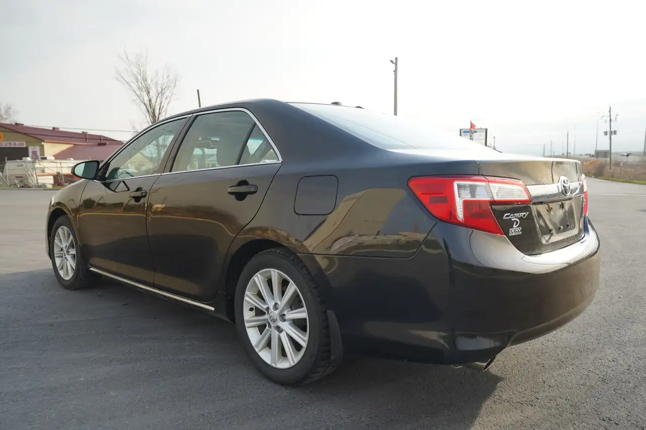 Toyota Camry снимка Toyota Camry