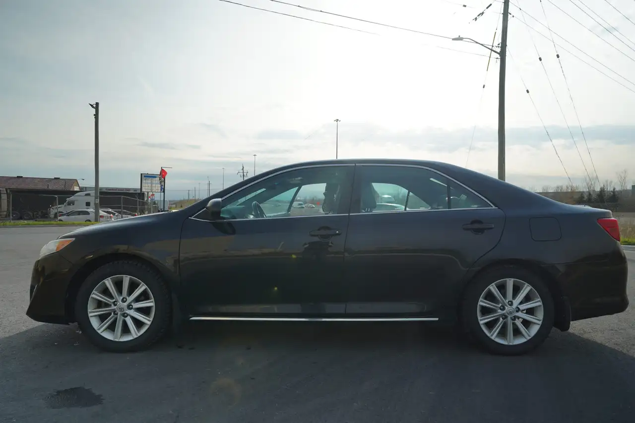 Toyota Camry снимка Toyota Camry