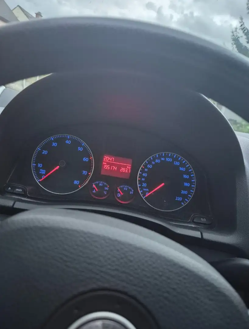 Volkswagen Golf Aktuelles Pickerl noch bis 10/25 gültig Grau - 2