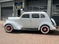 Ford V8 48 sedan uit 1935 – Klassieker met karakter en Wit - thumbnail 3